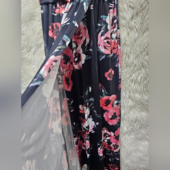 2 For $30 - Maxi dress 👗 - Picture 3 of 6